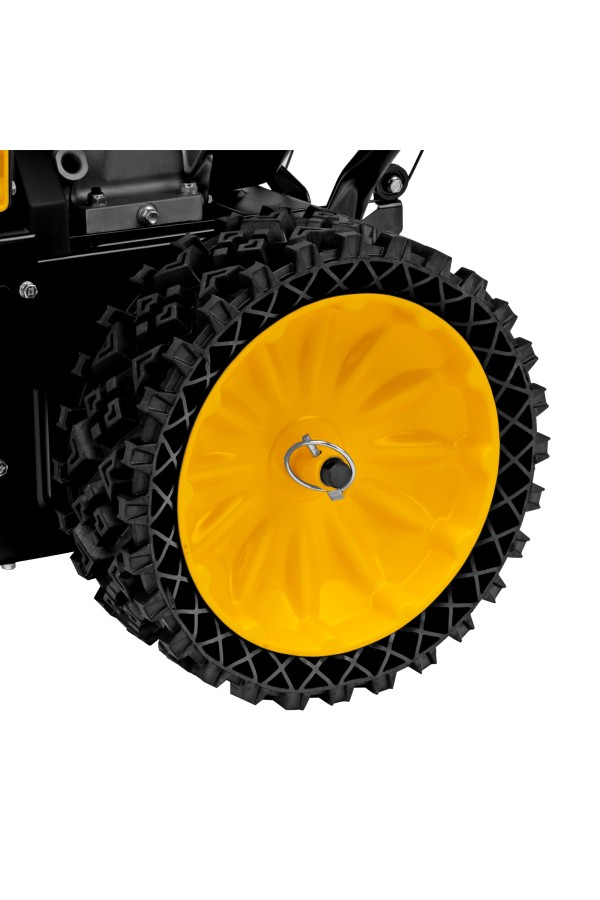 Бензиновая снегоуборочная машина SBM 610S PRO, 212 cc, электростартер, фара, обогрев Denzel