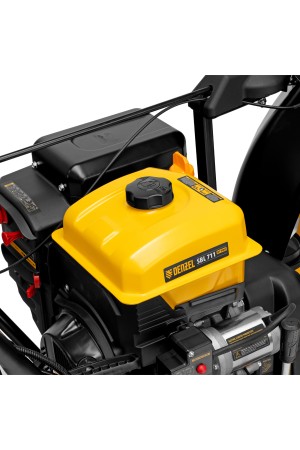 Бензиновая снегоуборочная машина SBL 711DT PRO, 420cc, гусеницы, эл.старт, блок. дифф.// Denzel